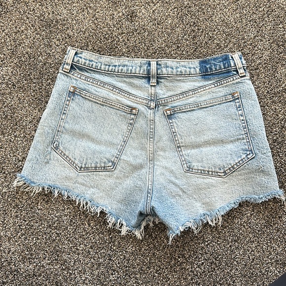 Abercrombie & Fitch The Mom Short - Picture 2 of 4